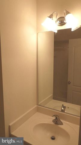 16456 KENNEWEG CT, Woodbridge, VA 22191