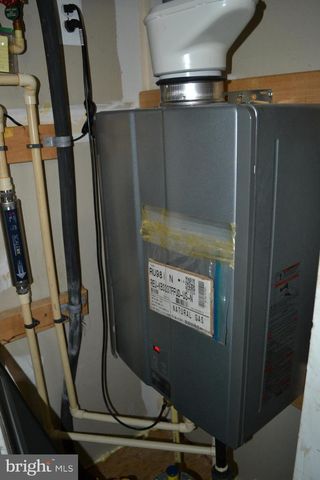 16456 KENNEWEG CT, Woodbridge, VA 22191