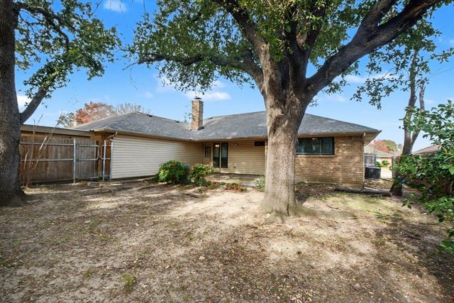 1950 Westminster Drive, Carrollton, TX 75007