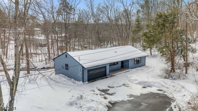 15 Winding Brook Way, Rockaway Twp., NJ 07866