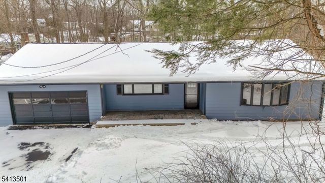 15 Winding Brook Way, Rockaway Twp., NJ 07866