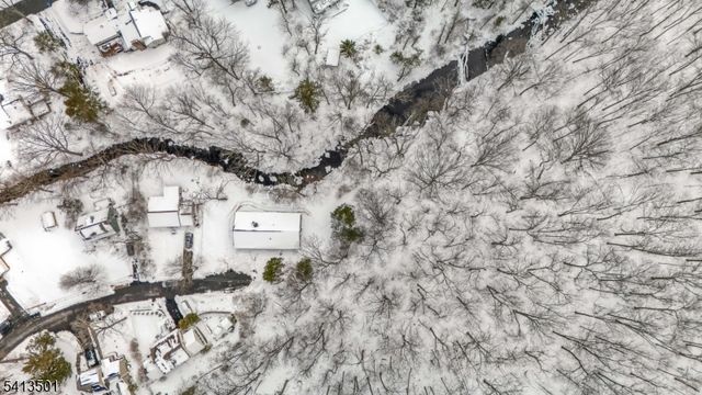 15 Winding Brook Way, Rockaway Twp., NJ 07866