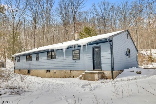 15 Winding Brook Way, Rockaway Twp., NJ 07866