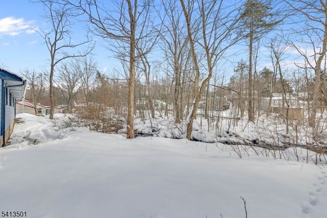 15 Winding Brook Way, Rockaway Twp., NJ 07866