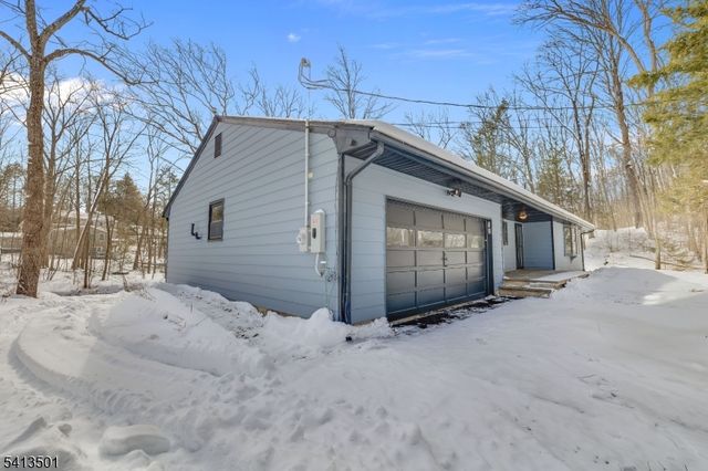 15 Winding Brook Way, Rockaway Twp., NJ 07866