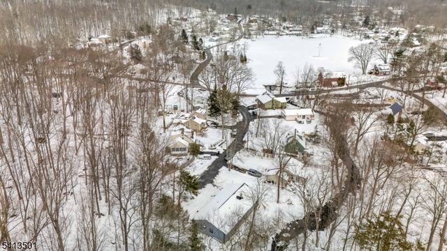 15 Winding Brook Way, Rockaway Twp., NJ 07866