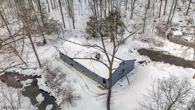 15 Winding Brook Way, Rockaway Twp., NJ 07866