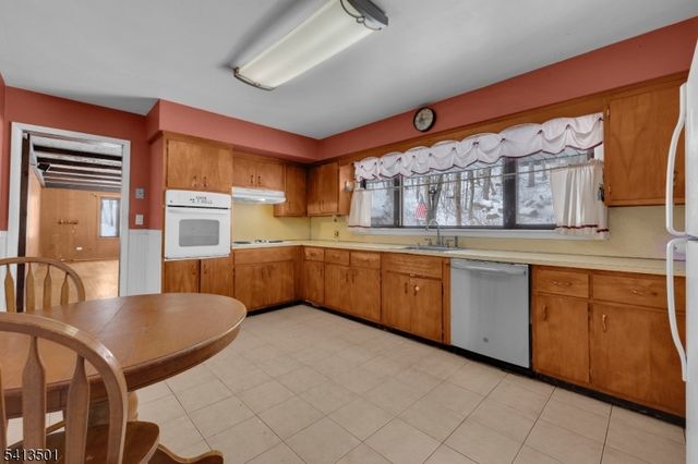 15 Winding Brook Way, Rockaway Twp., NJ 07866