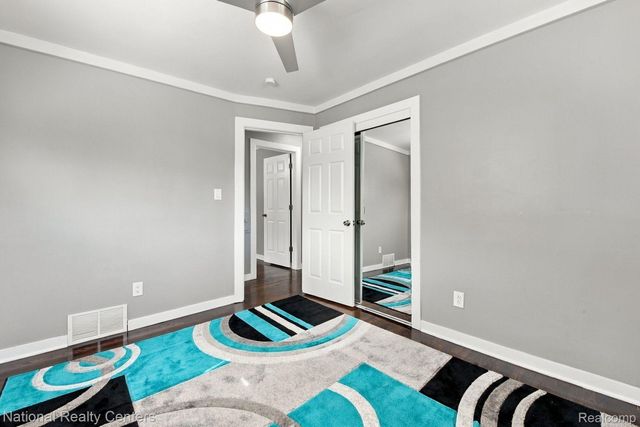 29435 Spoon Avenue, Madison Heights, MI 48071