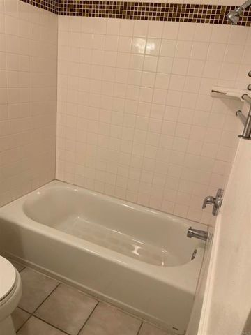 8642 Summerdale Rd, San Diego, CA 92126