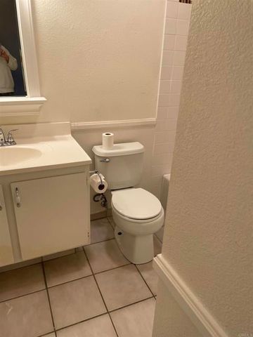 8642 Summerdale Rd, San Diego, CA 92126