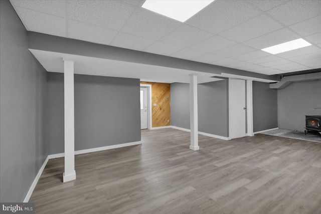 28 LAKE RD, Fleetwood, PA 19522