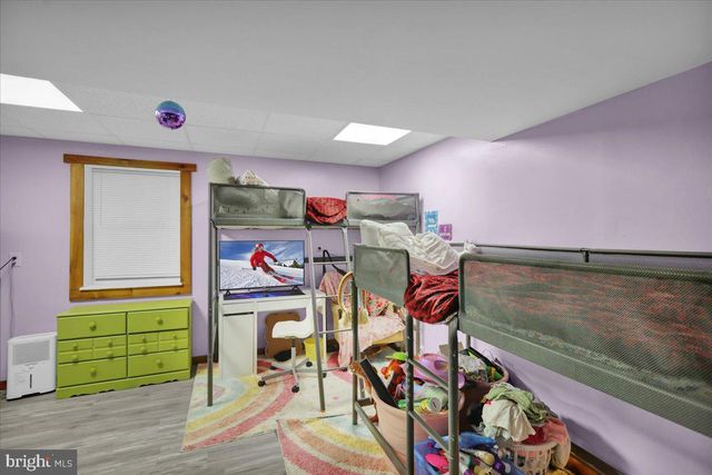 28 LAKE RD, Fleetwood, PA 19522