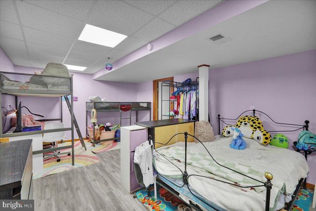 28 LAKE RD, Fleetwood, PA 19522