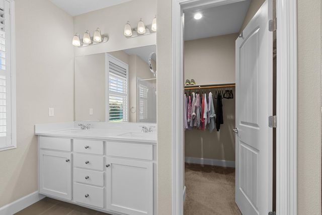 4504 Villa Del Paso Ln, Sacramento, CA 95834