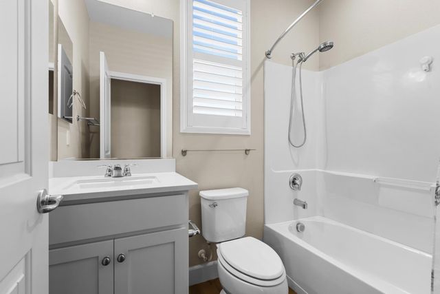 4504 Villa Del Paso Ln, Sacramento, CA 95834