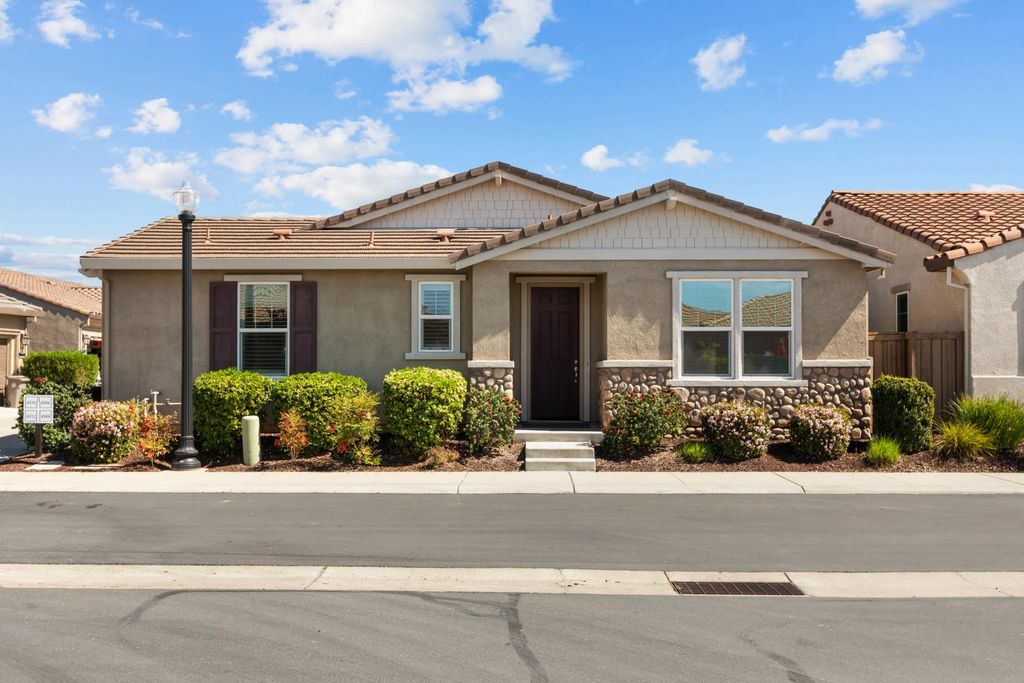 4504 Villa Del Paso Ln, Sacramento, CA 95834