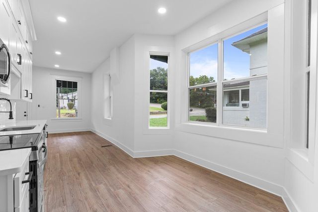 1503 N Chamberlain Avenue, Chattanooga, TN 37406