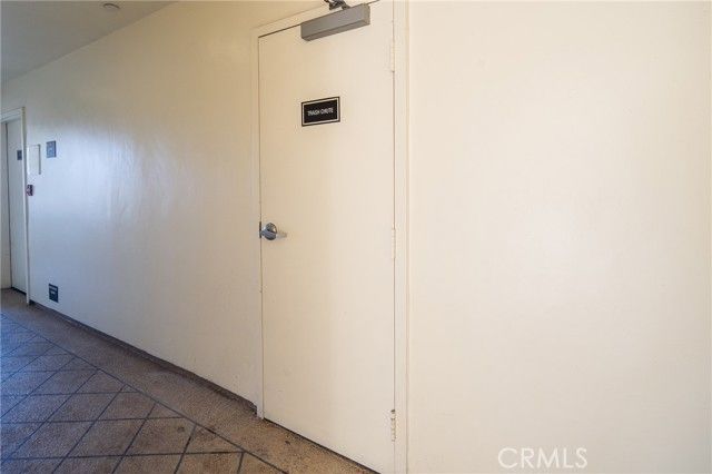 12916 MOORPARK Street 104, Studio City (los Angeles), CA 91406