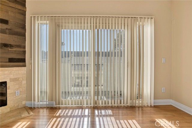 12916 MOORPARK Street 104, Studio City (los Angeles), CA 91406