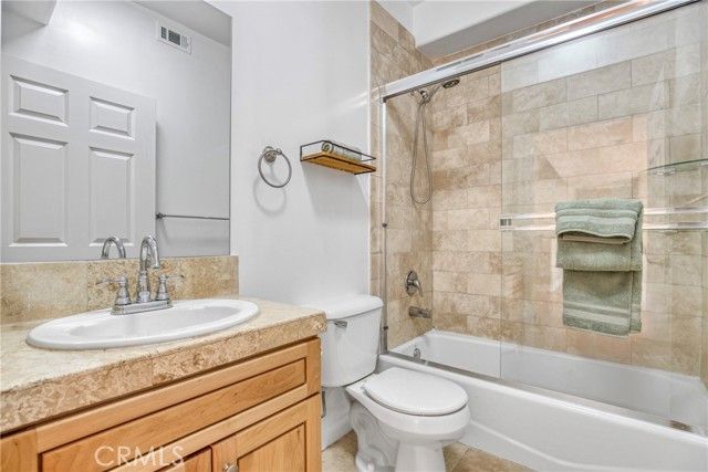 12916 MOORPARK Street 104, Studio City (los Angeles), CA 91406