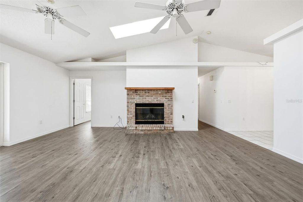 Image 13 of property listing at 36841 RESERVE DRIVE, Eustis, FL 32736