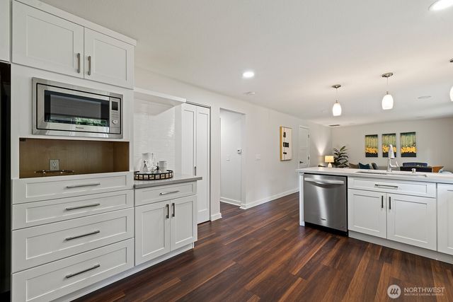 10710 126th Place NE, Kirkland, WA 98033