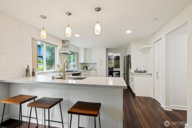 10710 126th Place NE, Kirkland, WA 98033