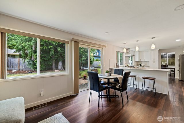 10710 126th Place NE, Kirkland, WA 98033
