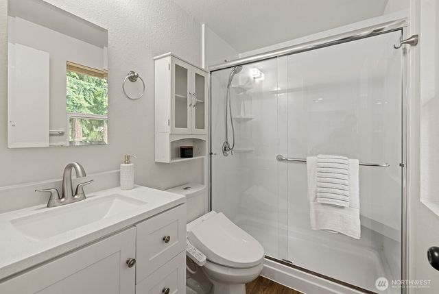 10710 126th Place NE, Kirkland, WA 98033