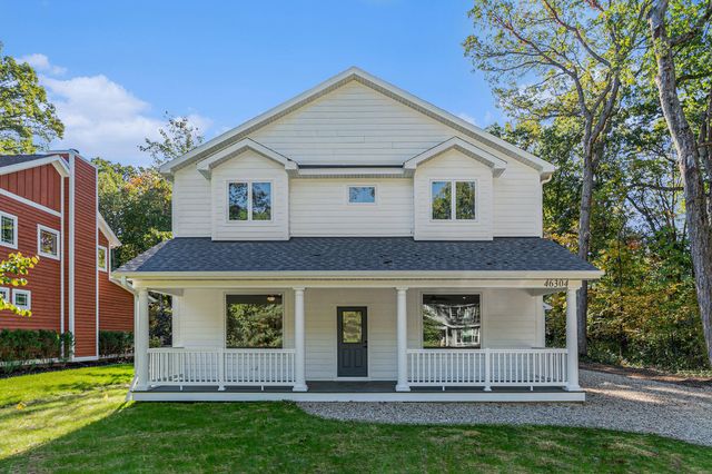 46304 Station Road, Grand Beach Vllg, MI 49117