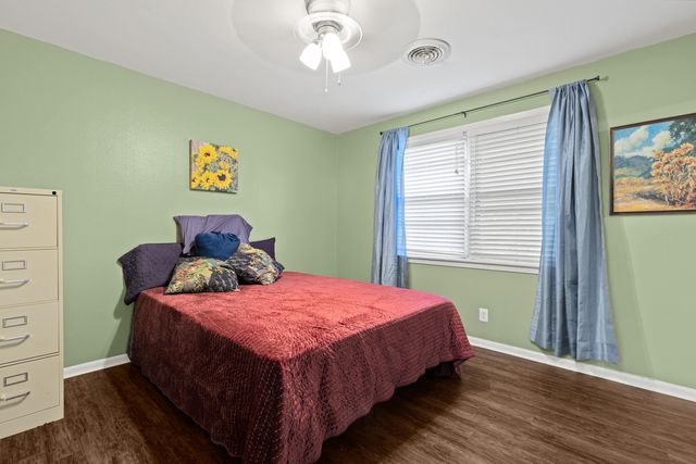 1113 Airline Dr, Marshall, TX 75672