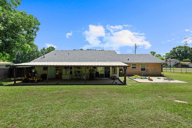 1113 Airline Dr, Marshall, TX 75672