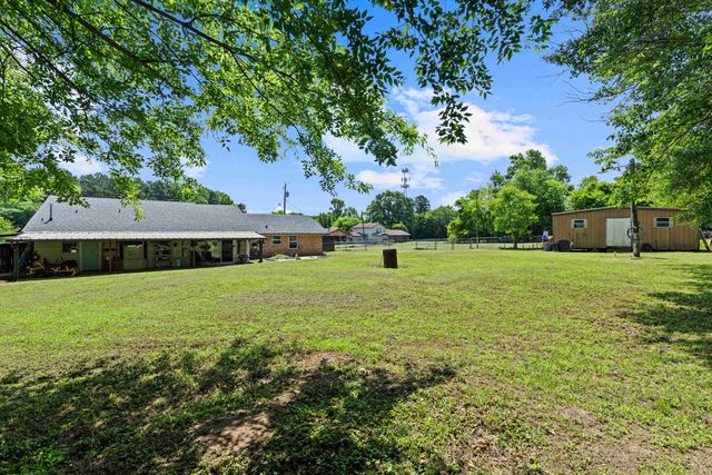 1113 Airline Dr, Marshall, TX 75672