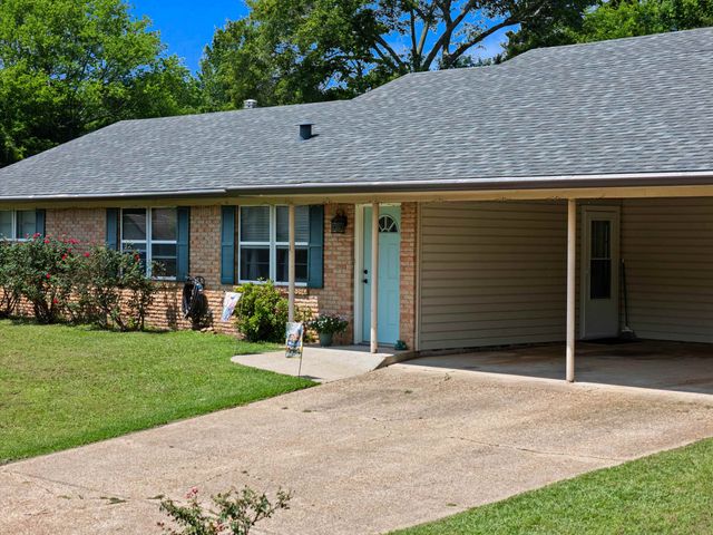 1113 Airline Dr, Marshall, TX 75672