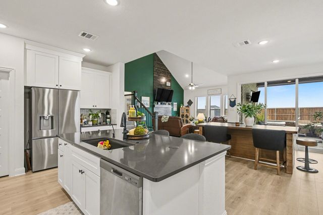 4204 Hacienda Parkway, Joshua, TX 76058