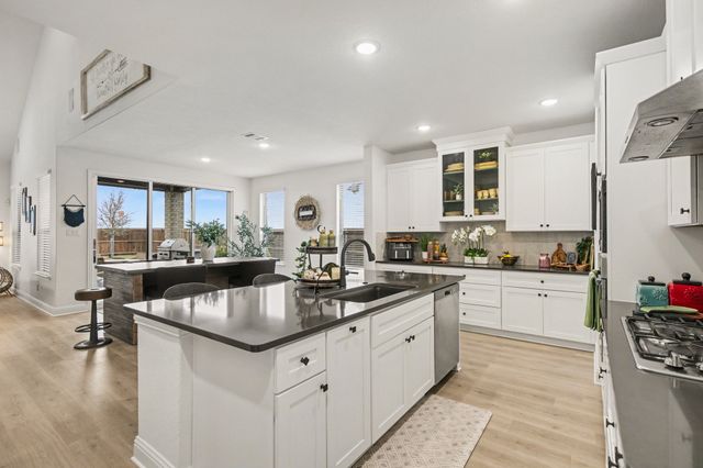 4204 Hacienda Parkway, Joshua, TX 76058