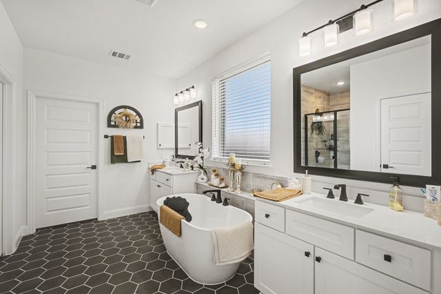 4204 Hacienda Parkway, Joshua, TX 76058