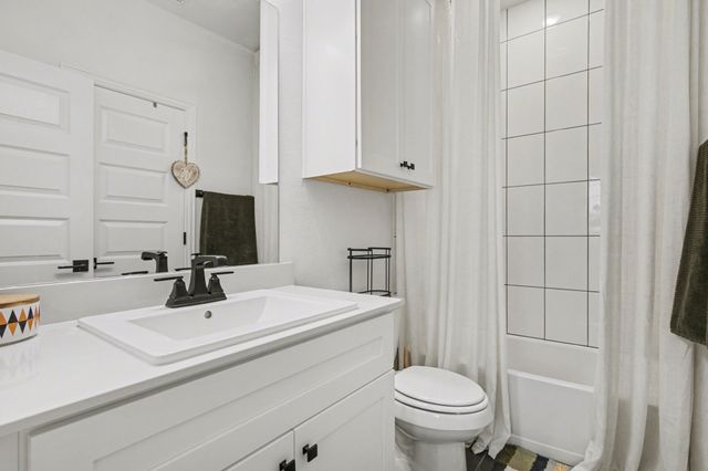 4204 Hacienda Parkway, Joshua, TX 76058