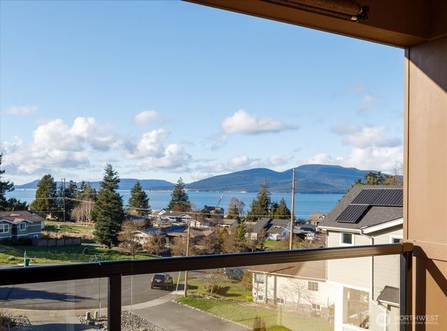 1403 Dakota Avenue, Anacortes, WA 98221