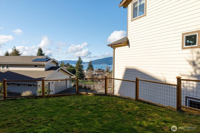 1403 Dakota Avenue, Anacortes, WA 98221