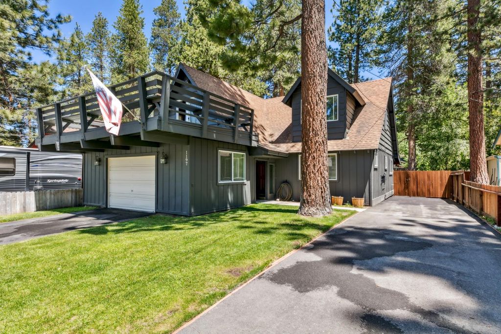 1197 Julie Ln, South Lake Tahoe, CA 96150