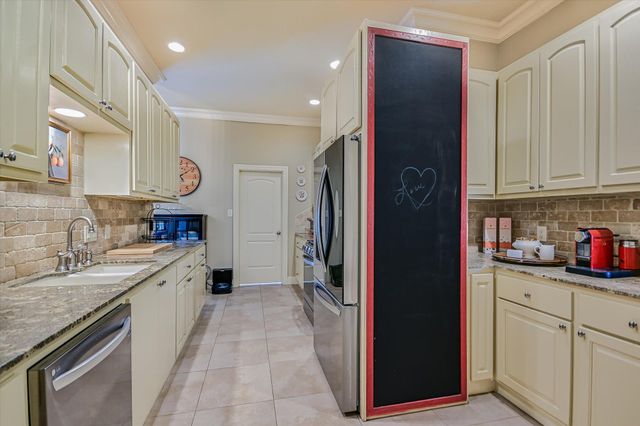 7523 Grover Ave, Austin, TX 78757