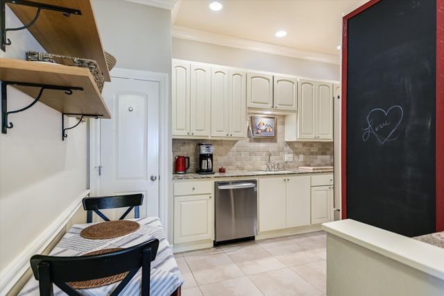 7523 Grover Ave, Austin, TX 78757