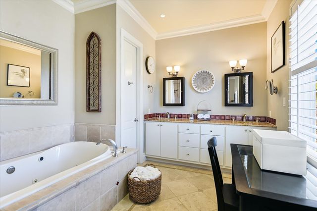 7523 Grover Ave, Austin, TX 78757