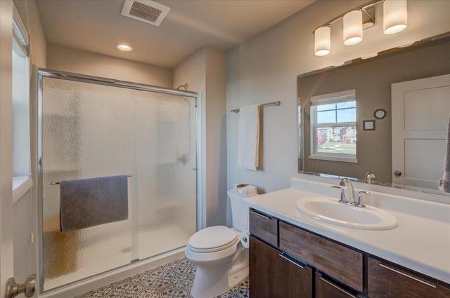 627 Hillcrest Drive, Waunakee, WI 53597