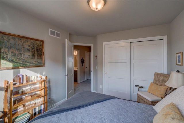 627 Hillcrest Drive, Waunakee, WI 53597