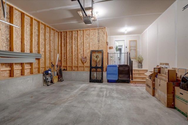 627 Hillcrest Drive, Waunakee, WI 53597