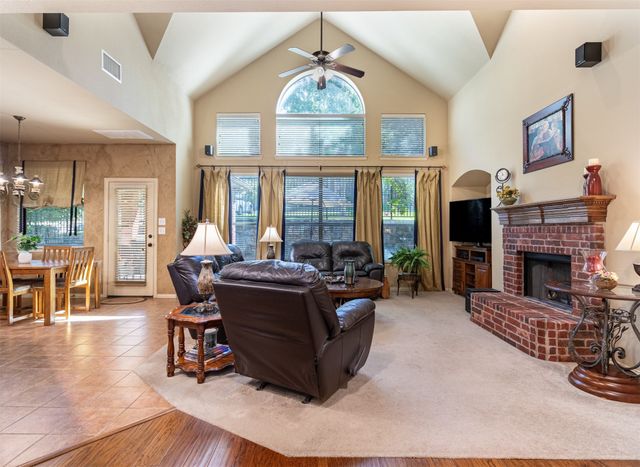 9736 Sam Bass Trail, Fort Worth, TX 76244