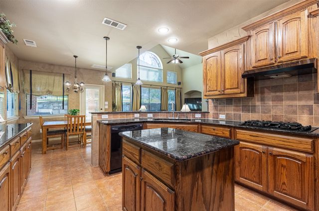 9736 Sam Bass Trail, Fort Worth, TX 76244